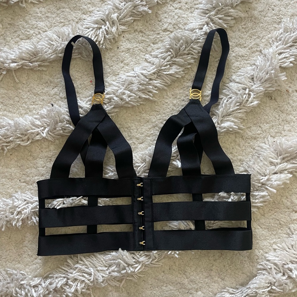 BLUEBELLA Black Strappy Women's Bralette
